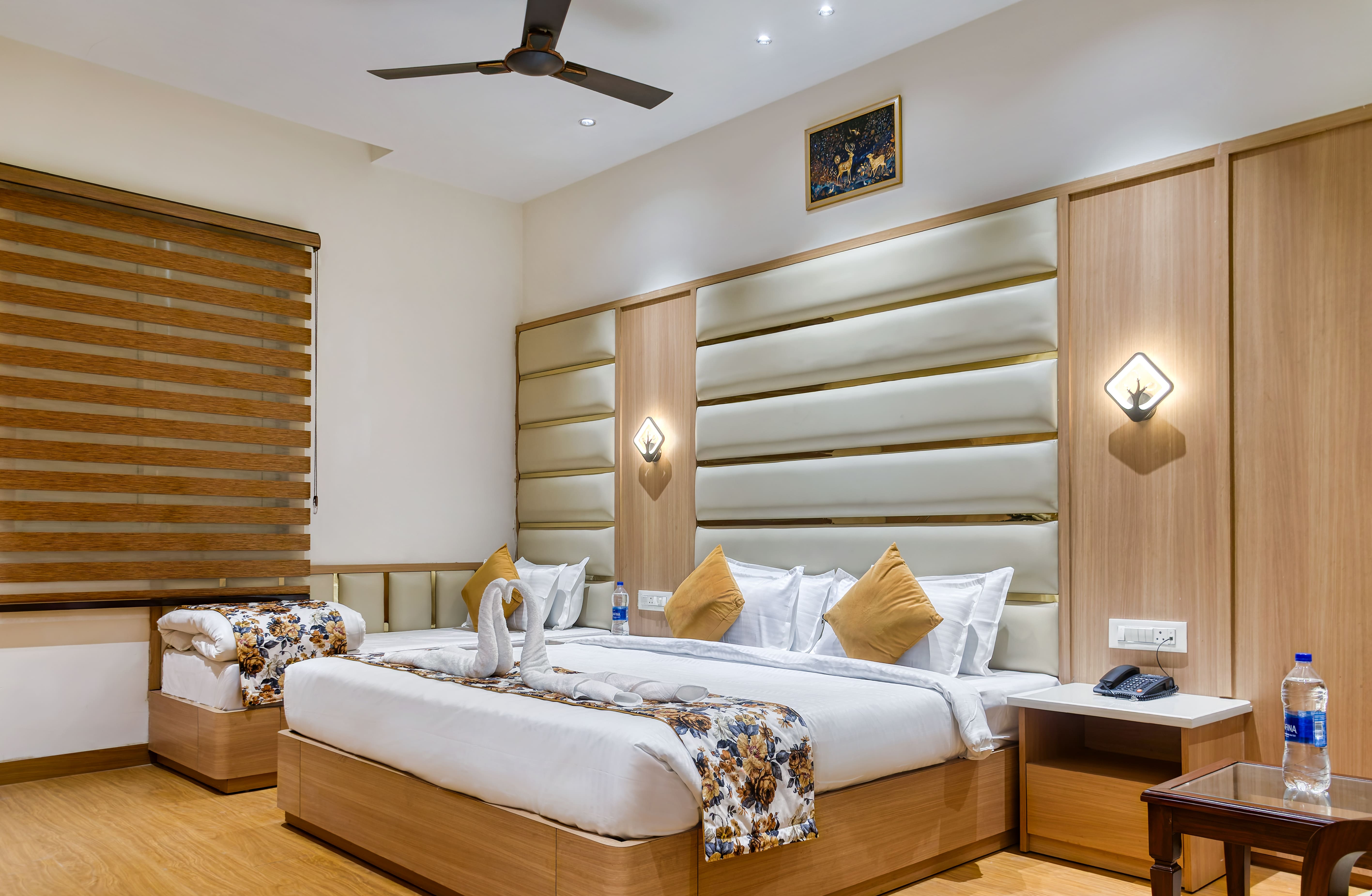 Hotel in amritsar near durgiana temple